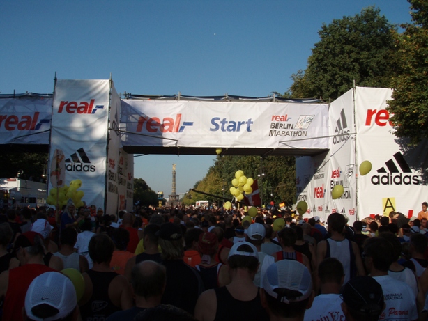 Berlin Marathon Pictures - Tor Rnnow