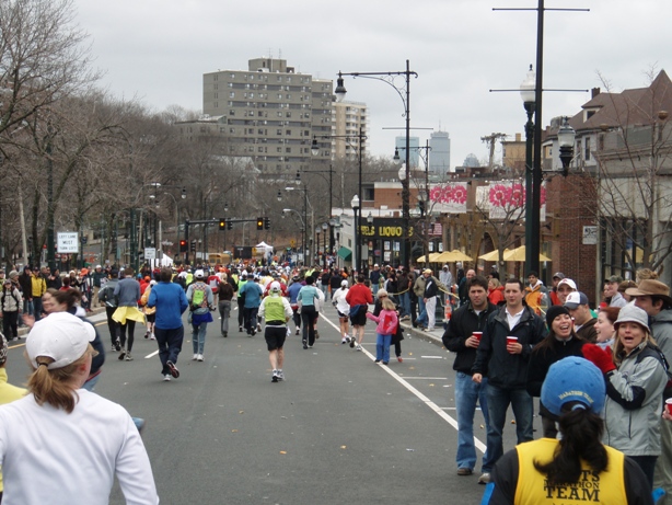 Boston Marathon Pictures - Tor Rnnow