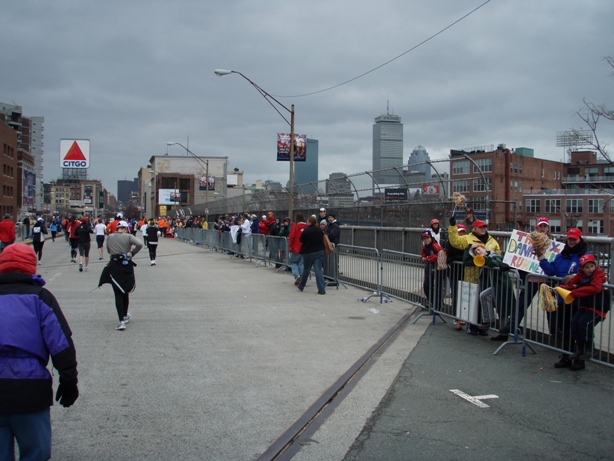 Boston Marathon Pictures - Tor Rnnow