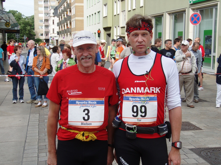 Anders Munch Madsen  og Tor Rønnow ved Bremerhaven Marathon 2008 - Tor Rønnow på motionslob.dk