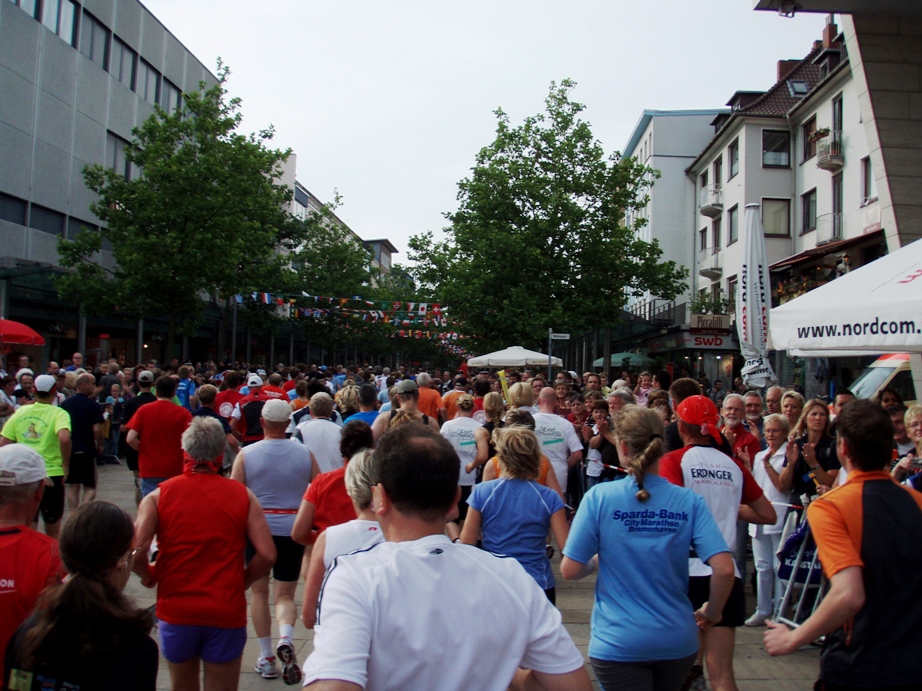 Bremerhaven Marathon Pictures - Tor Rnnow