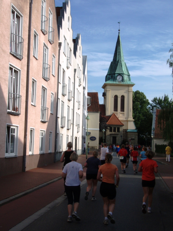 Bremerhaven Marathon Pictures - Tor Rnnow