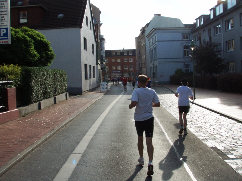 Bremerhaven Marathon Pictures - Tor Rnnow