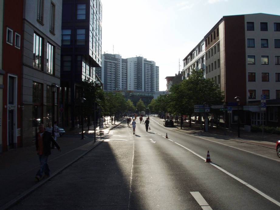 Bremerhaven Marathon Pictures - Tor Rnnow