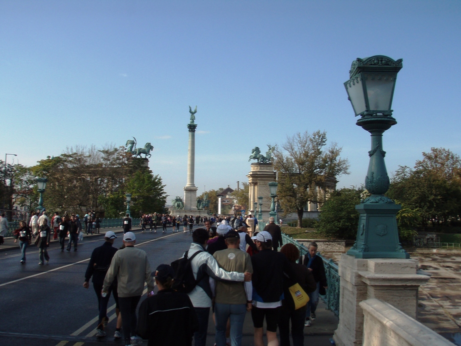 Budapest Marathon Pictures - Tor Rnnow