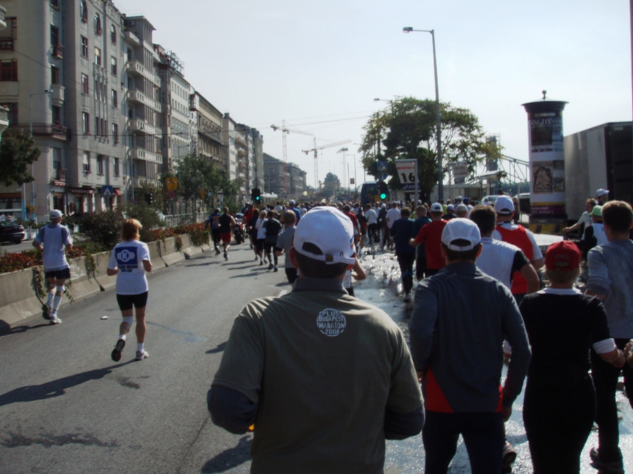 Budapest Marathon Pictures - Tor Rnnow