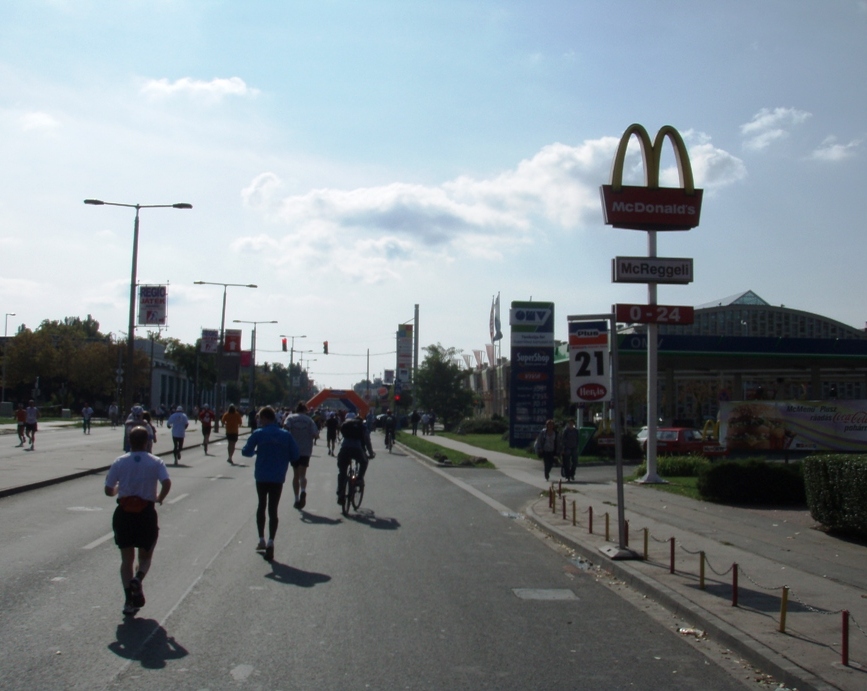 Budapest Marathon Pictures - Tor Rnnow