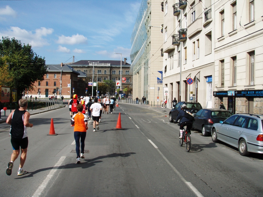 Budapest Marathon Pictures - Tor Rnnow