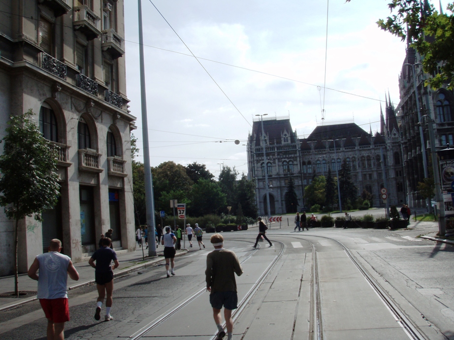 Budapest Marathon Pictures - Tor Rnnow