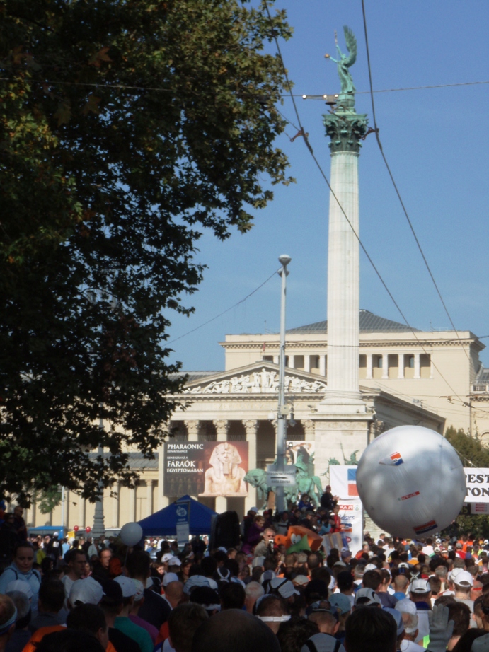 Budapest Marathon Pictures - Tor Rnnow