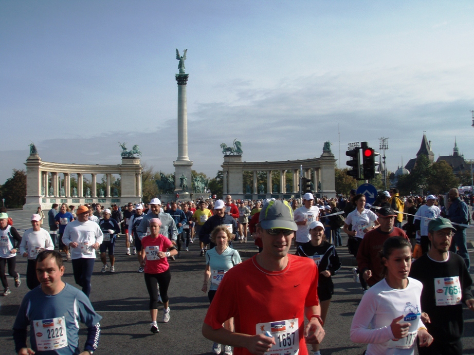 Budapest Marathon Pictures - Tor Rnnow