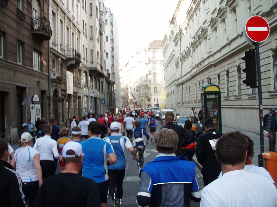 Budapest Marathon Pictures - Tor Rnnow