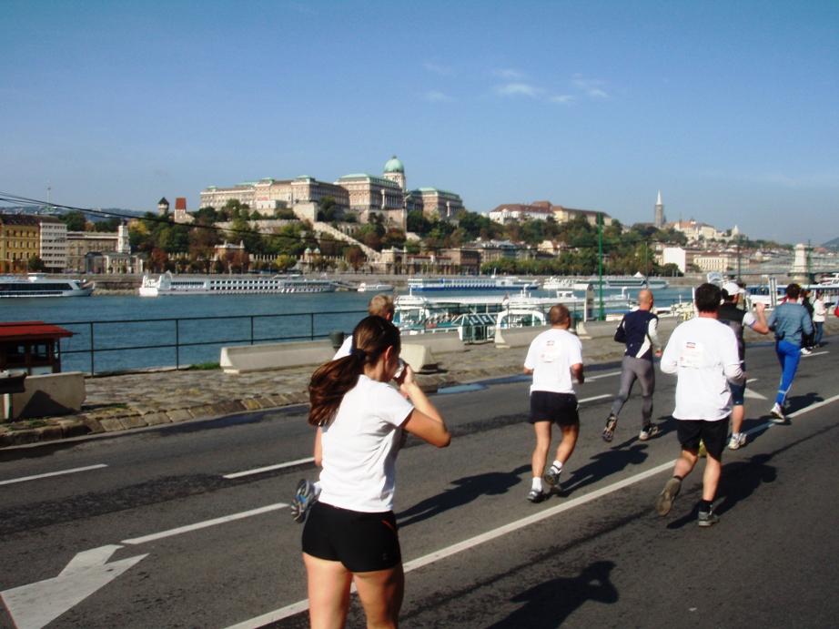 Budapest Marathon Pictures - Tor Rnnow