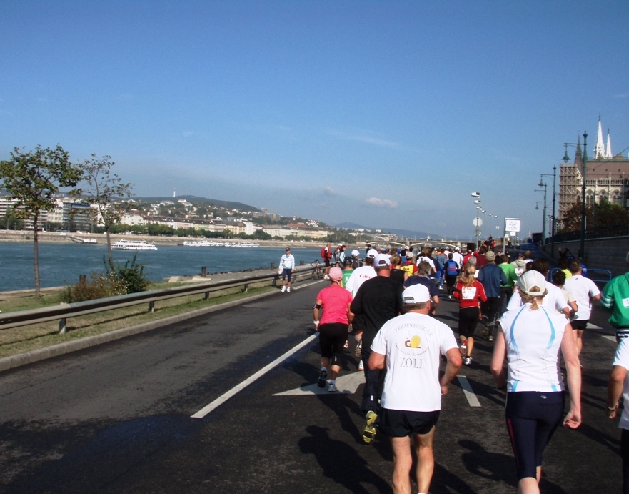 Budapest Marathon Pictures - Tor Rnnow