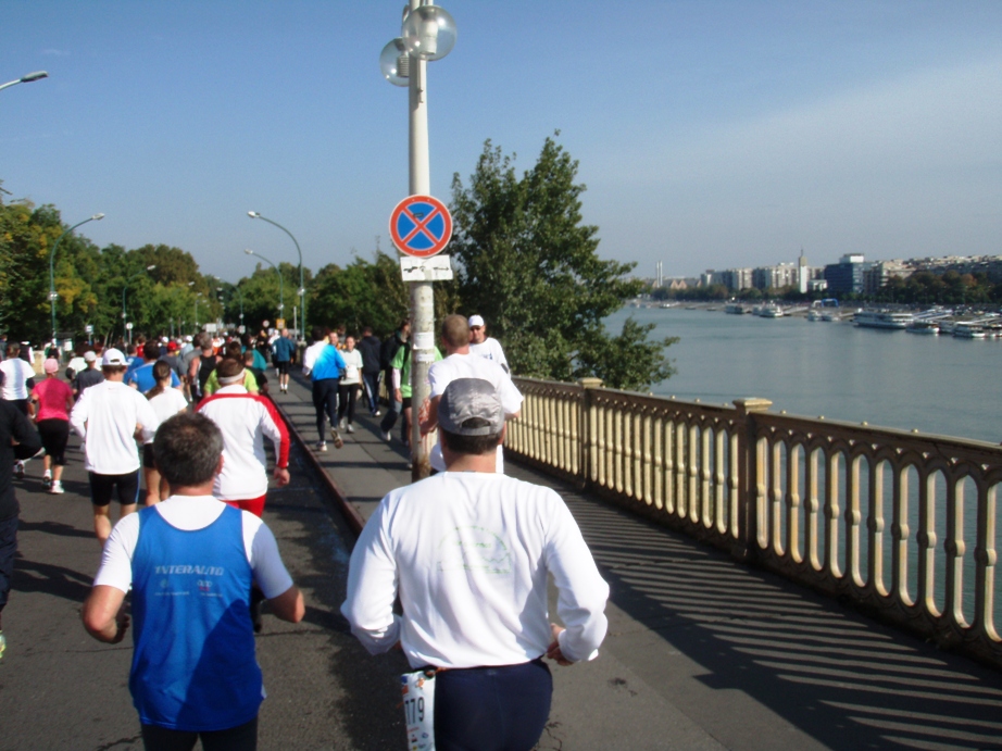 Budapest Marathon Pictures - Tor Rnnow