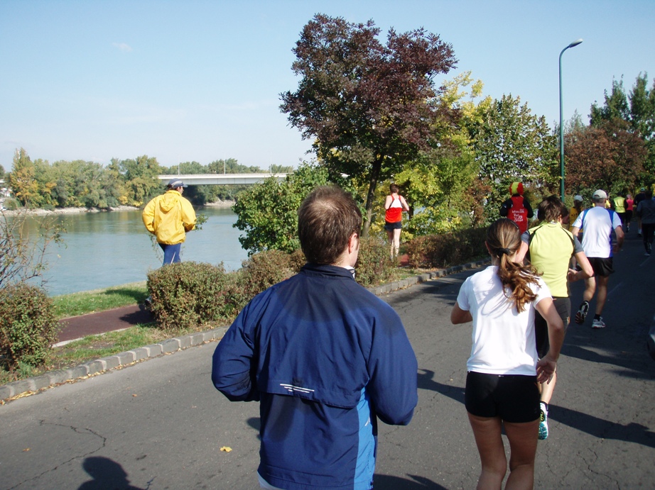 Budapest Marathon Pictures - Tor Rnnow