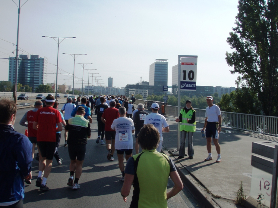 Budapest Marathon Pictures - Tor Rnnow