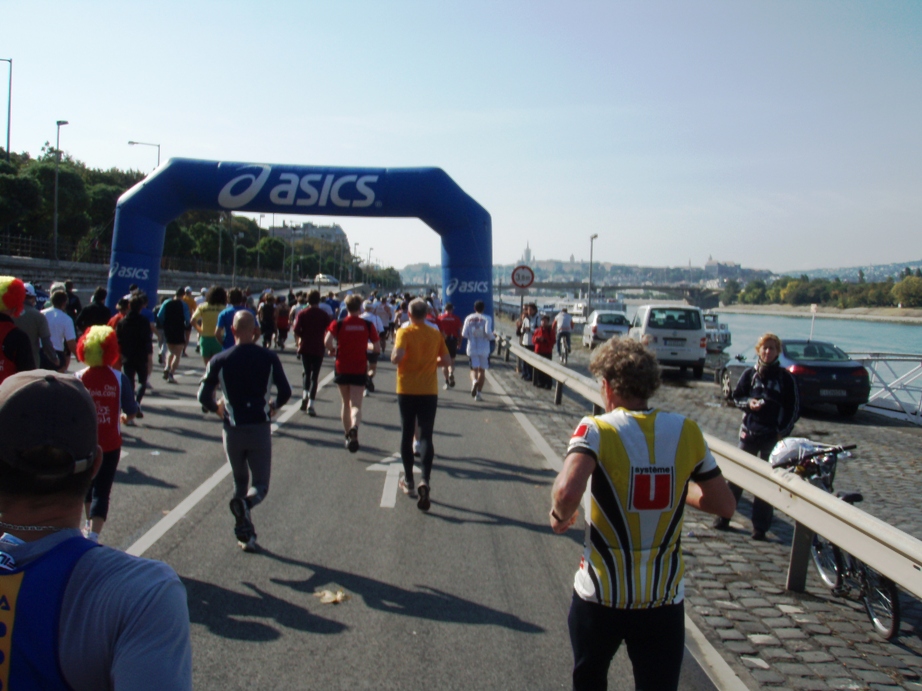 Budapest Marathon Pictures - Tor Rnnow