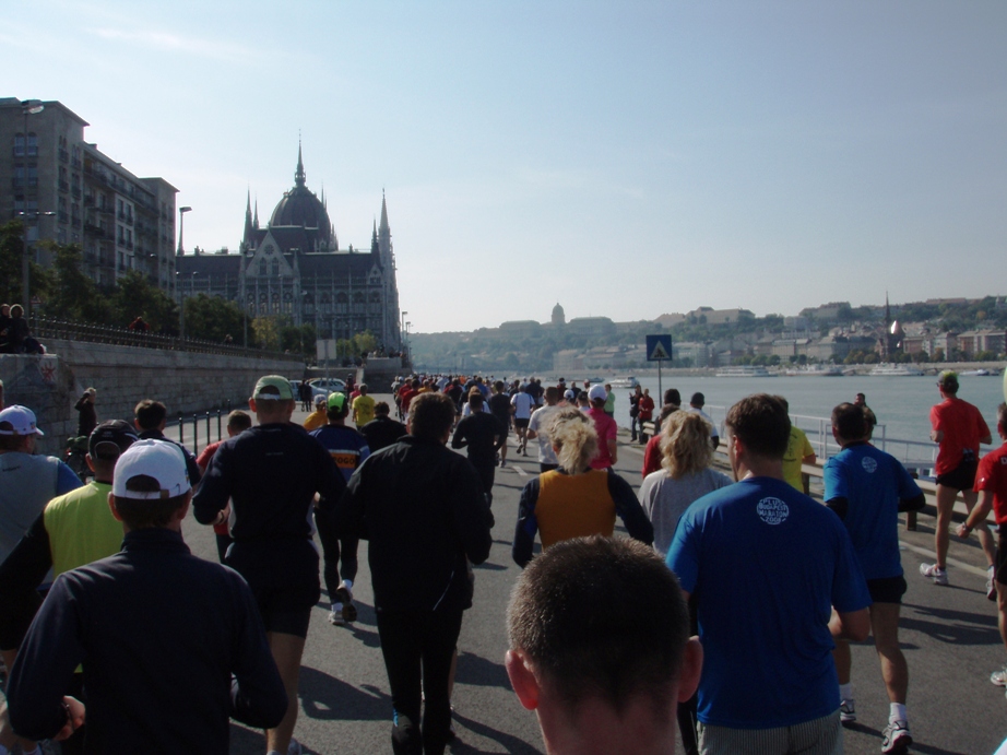 Budapest Marathon Pictures - Tor Rnnow