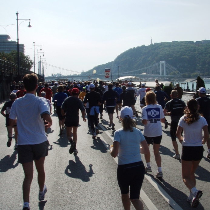 Budapest Marathon Pictures - Tor Rnnow