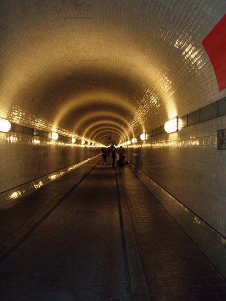 Elbtunnel Marathon Pictures - Tor Rnnow