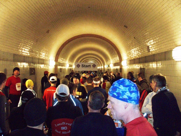 Elbtunnel Marathon Pictures - Tor Rnnow