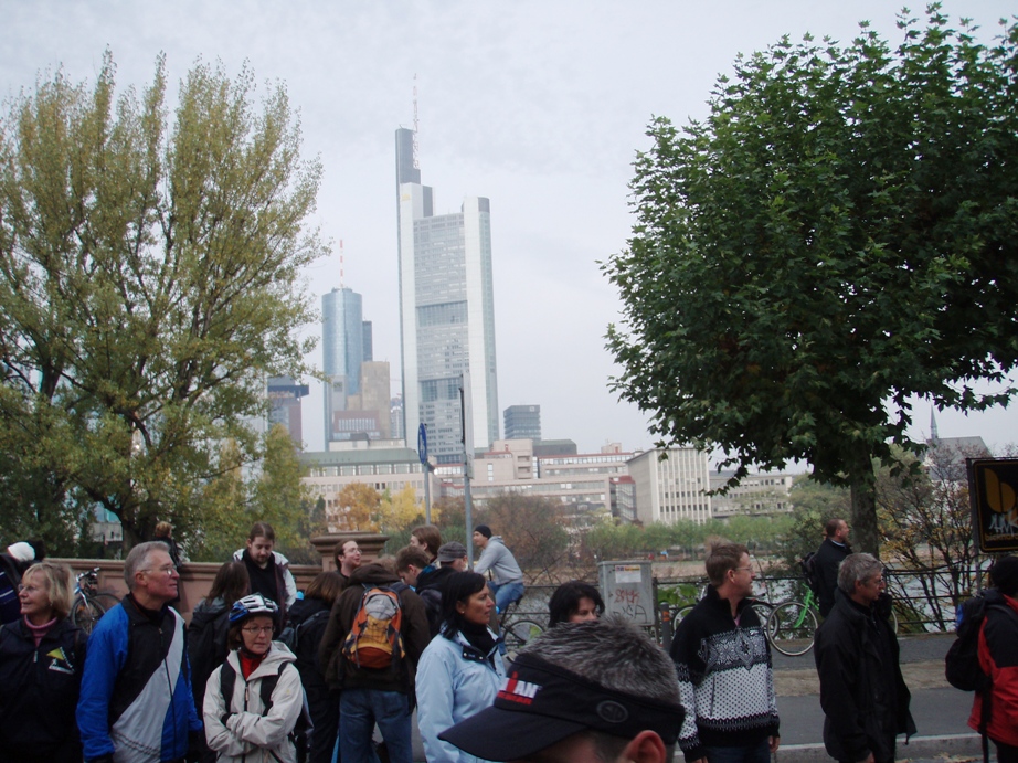 Frankfurt Marathon Pictures - Tor Rnnow