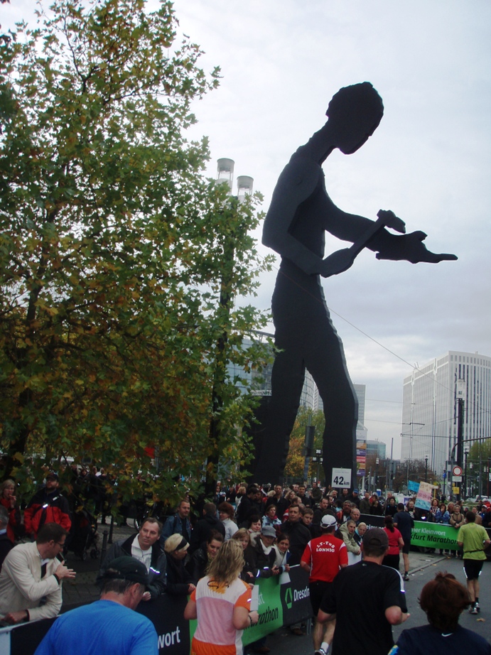 Frankfurt Marathon Pictures - Tor Rnnow