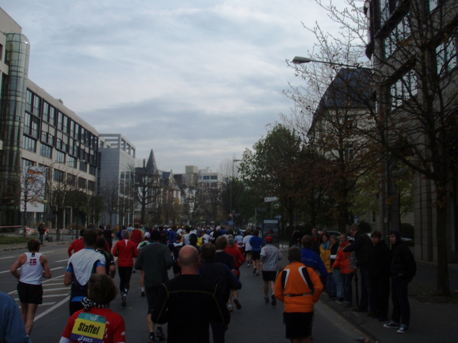 Frankfurt Marathon Pictures - Tor Rnnow