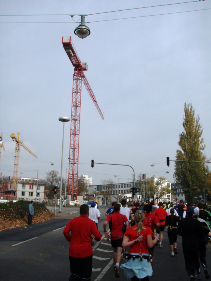 Frankfurt Marathon Pictures - Tor Rnnow