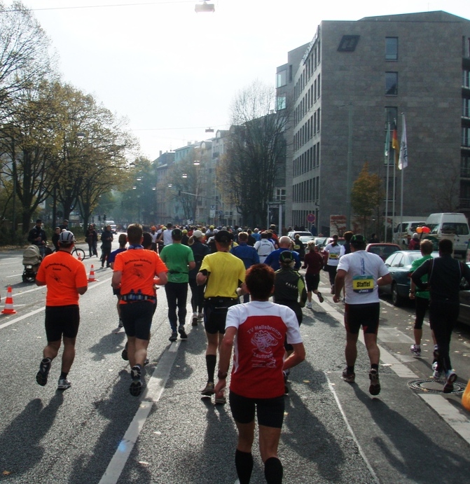 Frankfurt Marathon Pictures - Tor Rnnow