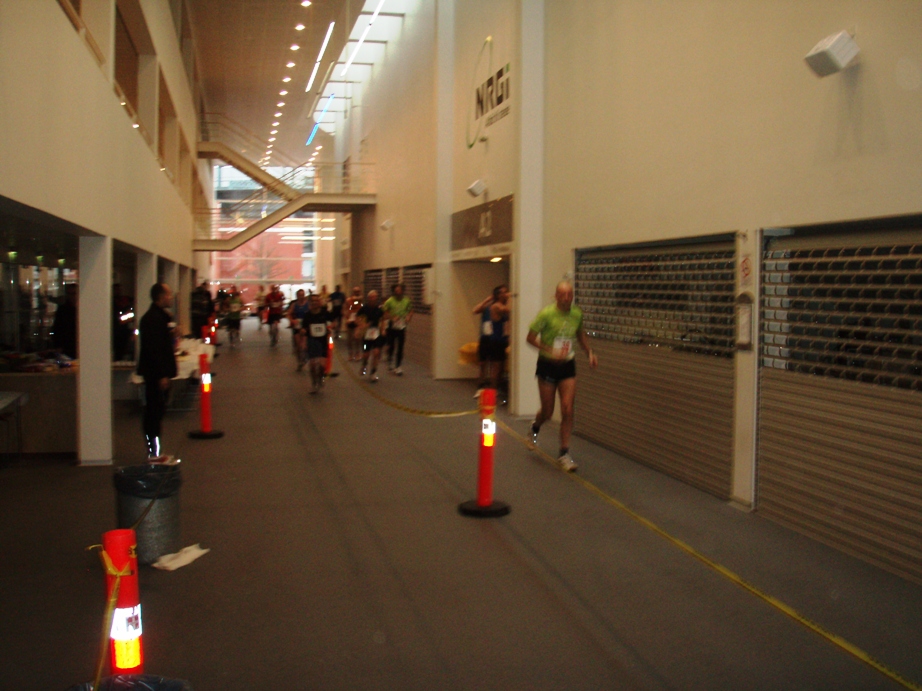 Aarhus Indoor Run Marathon Pictures - Tor Rnnow