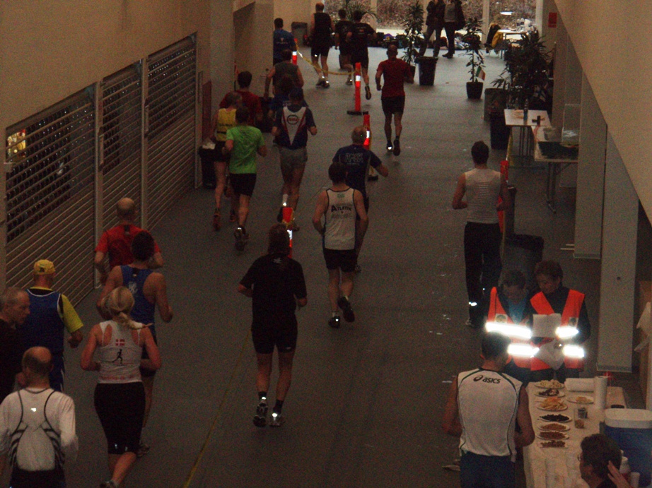 Aarhus Indoor Run Marathon Pictures - Tor Rnnow