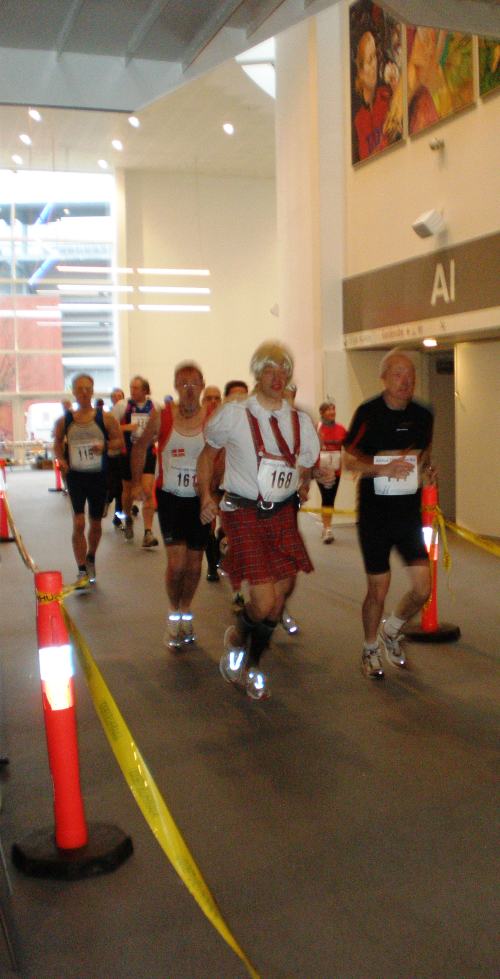 Aarhus Indoor Run Marathon Pictures - Tor Rnnow