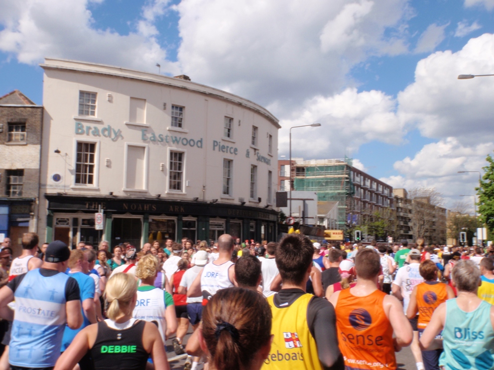 London Marathon Pictures - Tor Rnnow