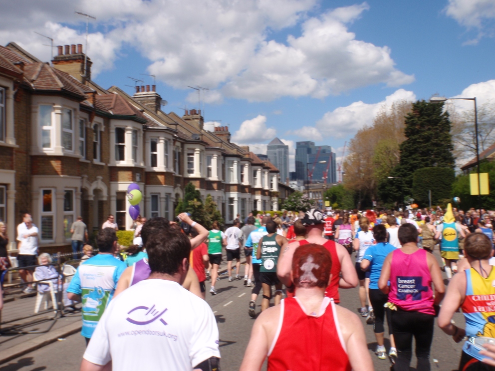 London Marathon Pictures - Tor Rnnow