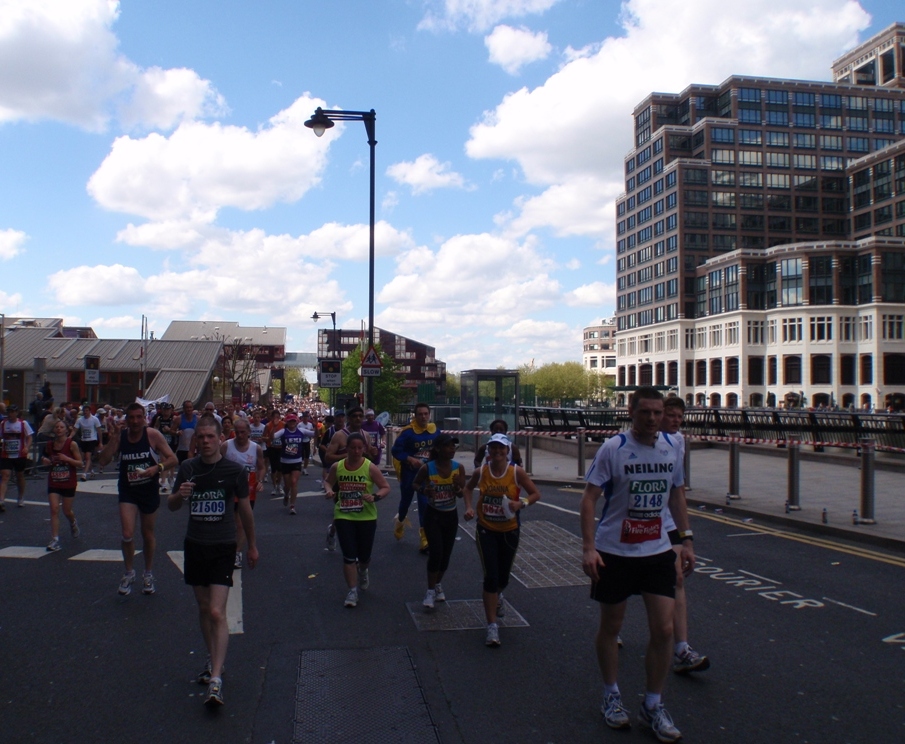 London Marathon Pictures - Tor Rnnow