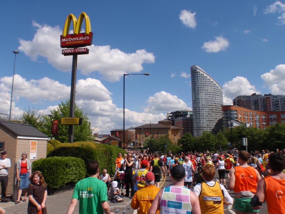 London Marathon Pictures - Tor Rnnow