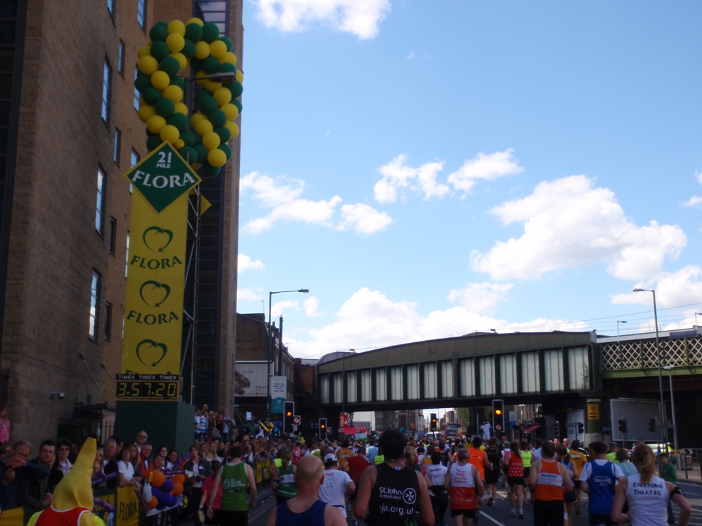 London Marathon Pictures - Tor Rnnow