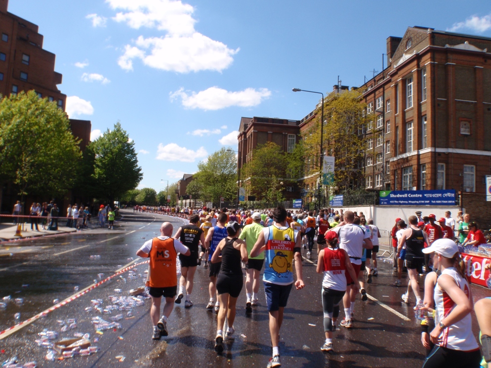 London Marathon Pictures - Tor Rnnow