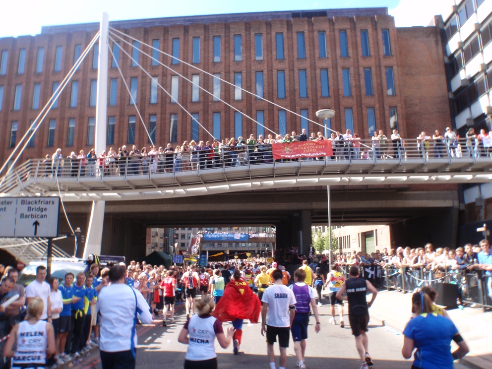 London Marathon Pictures - Tor Rnnow