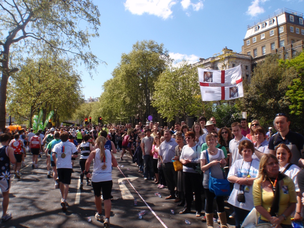 London Marathon Pictures - Tor Rnnow