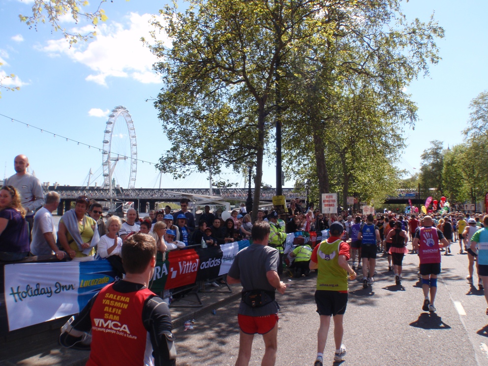 London Marathon Pictures - Tor Rnnow