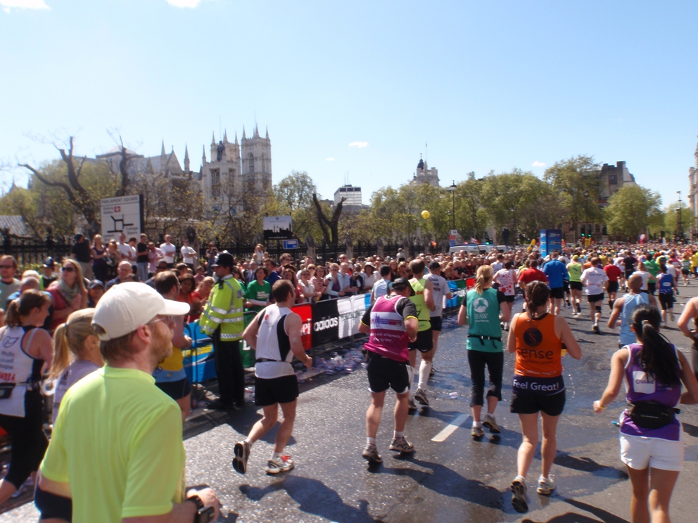 London Marathon Pictures - Tor Rnnow