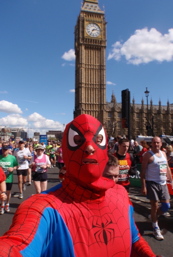 London Marathon Pictures - Tor Rnnow