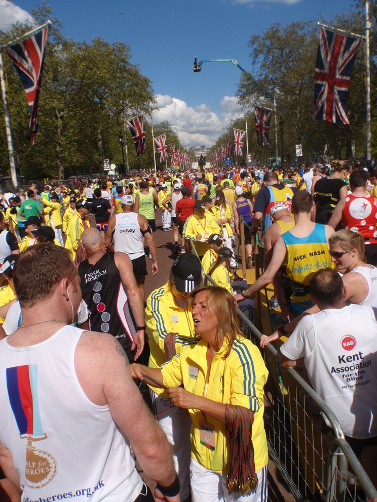 London Marathon Pictures - Tor Rnnow