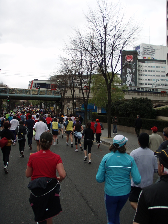 Paris Marathon Pictures - Tor Rnnow