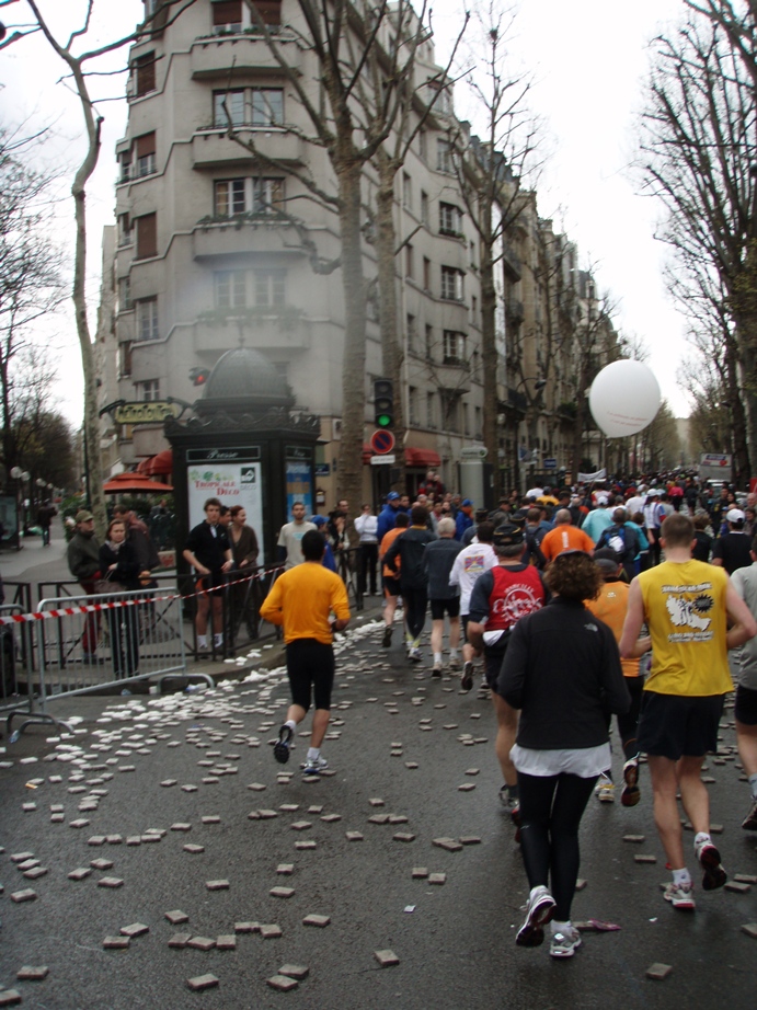 Paris Marathon Pictures - Tor Rnnow