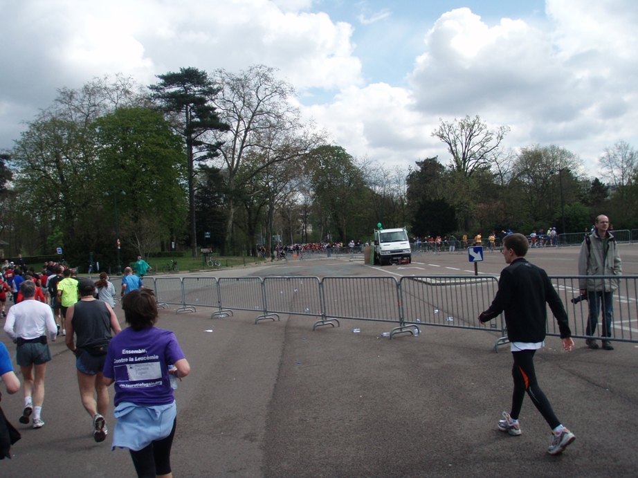 Paris Marathon Pictures - Tor Rnnow