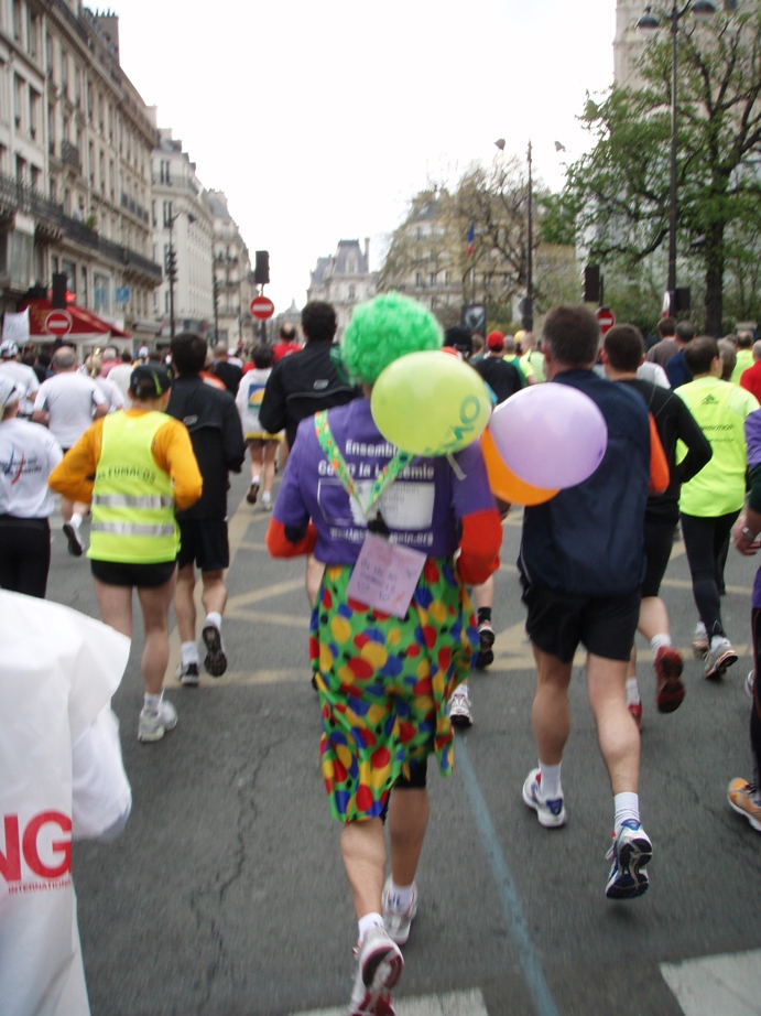 Paris Marathon Pictures - Tor Rnnow